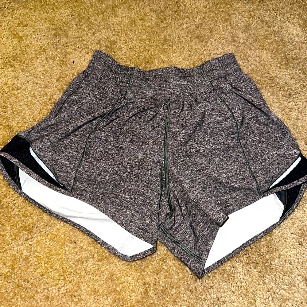 Lululemon Hottie Hot shorts|Size 2| Grey